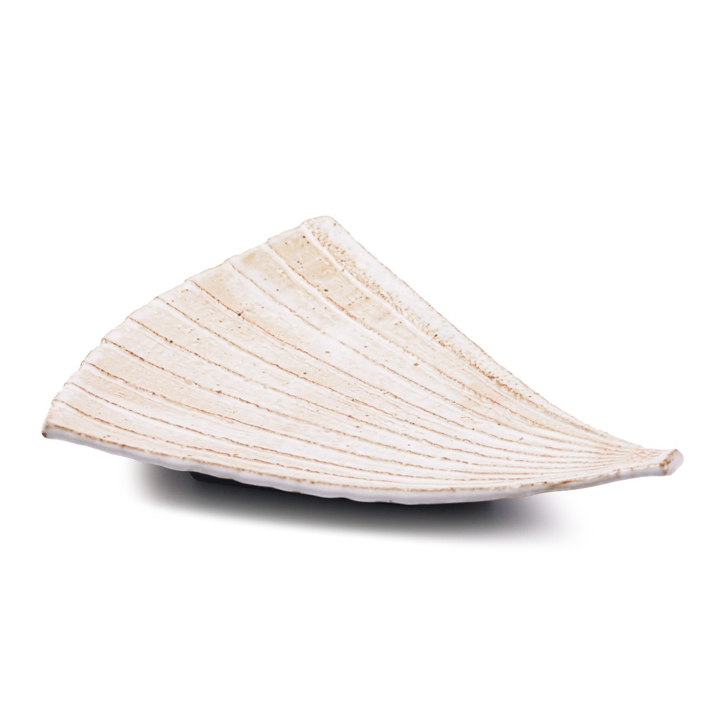 จานรูปพัดลายทุนดรา 26 ซม.